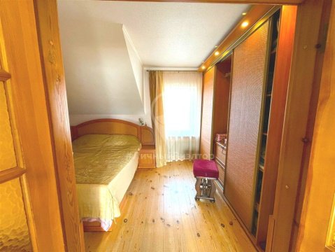 Дом 165м², участок 9 сот.