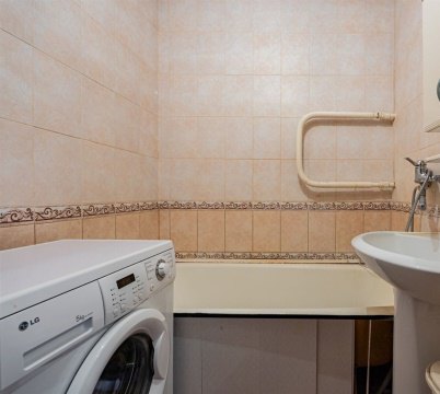 2-к квартира, 5/5 эт., 43м²