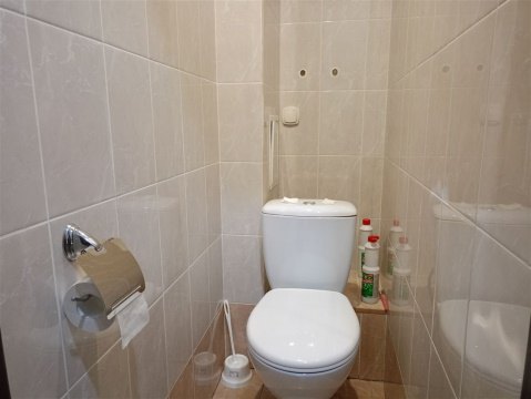 3-к квартира, 1/5 эт., 62м²